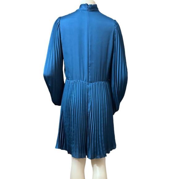Monique Lhuillier Pleated Dress With Necktie Ceramic Blue Size 10 - Picture 3 of 11